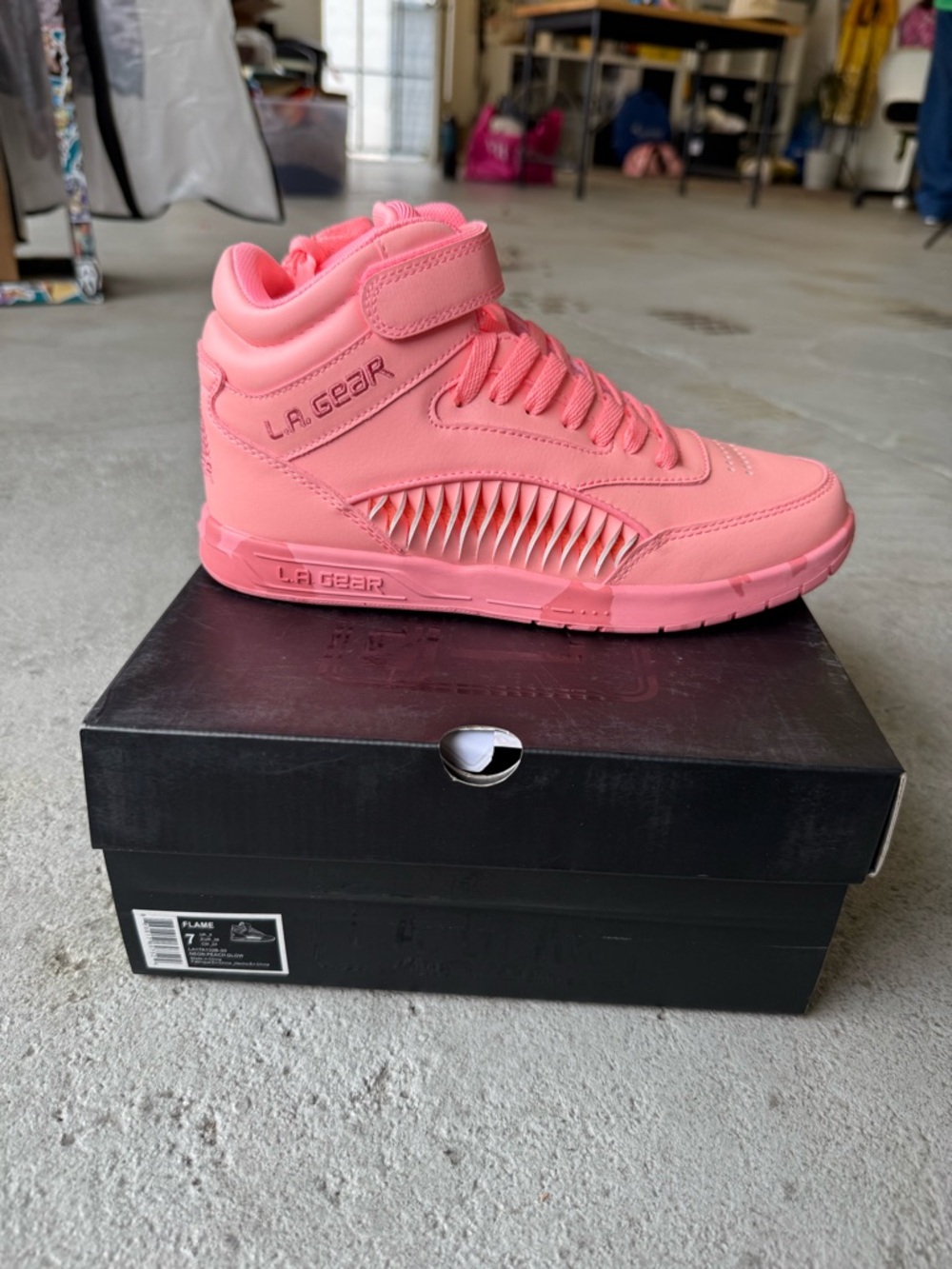 L.A. Gear women’s ' High-Top Sneakers in Coral Pink